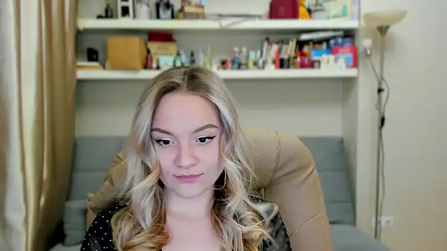 Kara Smith  online show from November 21, 11:29 pm