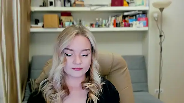 Kara Smith  online show from October 2, 10:48 pm