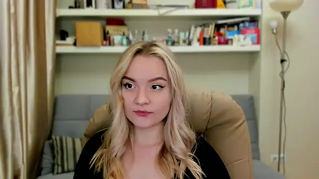 Kara Smith  online show from September 15, 11:12 pm