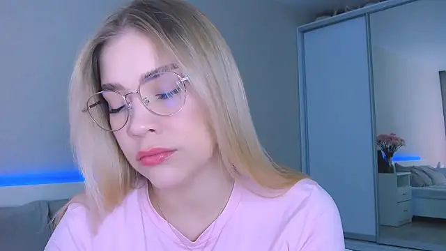 DIANAxxxDIAMOND online show from October 11, 8:19 am