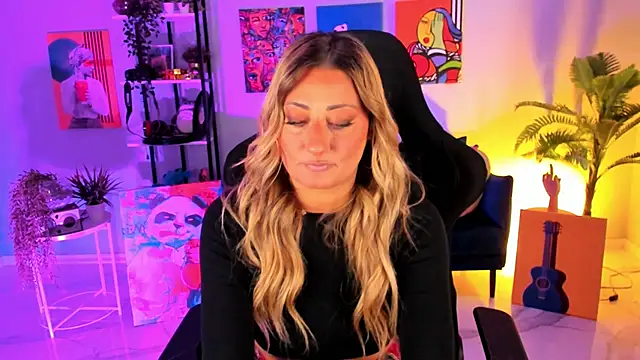 SarahAlluring online show from October 4, 1:28 pm