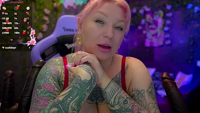 BlackedBarbie online show from October 25, 1:08 pm