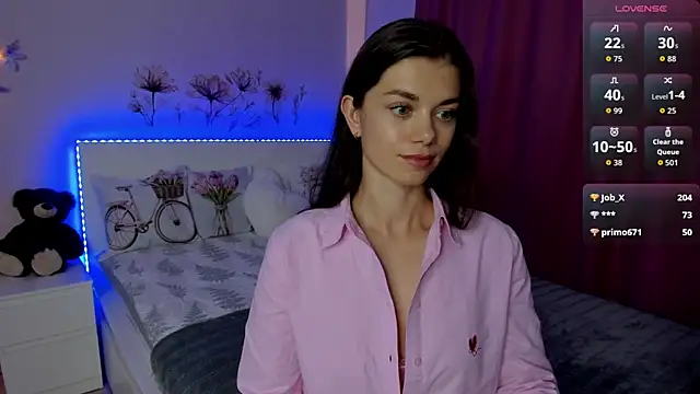 Eva McCoy online show from September 9, 1:33 pm