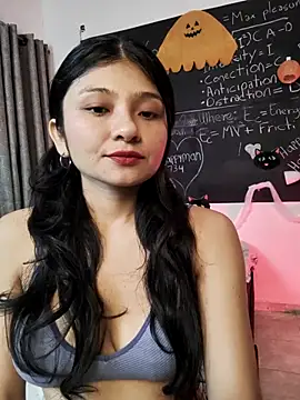 Guadalupe Lopez online show from October 31, 10:41 am