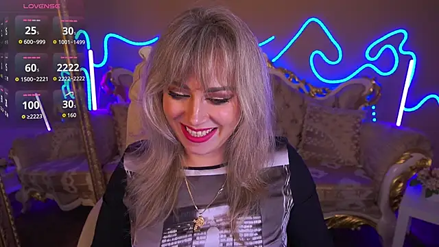 CandyLadyyy online show from October 18, 8:43 pm