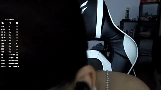 MayAgard online show from October 27, 8:03 pm