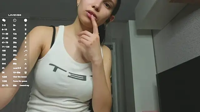 MayAgard online show from October 9, 9:19 pm