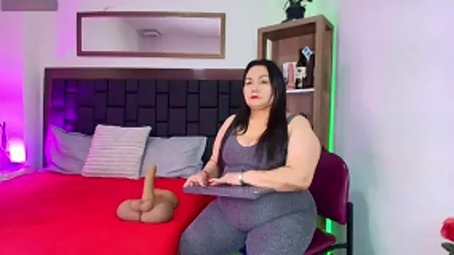 EllenaBoobs  online show from June 3, 4:02 am