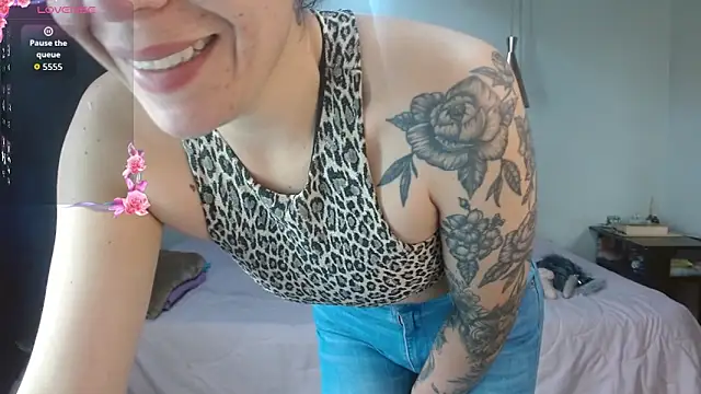 mia velvet1 online show from September 18, 1:53 pm