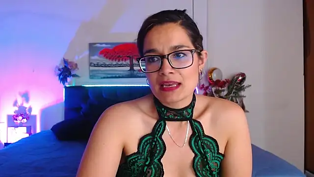 Rose Thompson1 online show from October 16, 5:26 pm