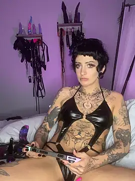 littleinkedblaise666 online show from February 14, 5:26 pm