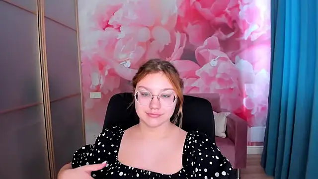 AngelinaLow online show from March 2, 12:34 pm