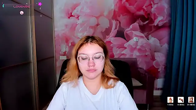 AngelinaLow online show from January 11, 6:29 am