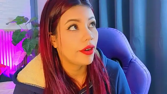 TiffanyWalk online show from March 5, 12:56 pm