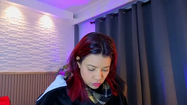 TiffanyWalk online show from September 15, 10:45 am