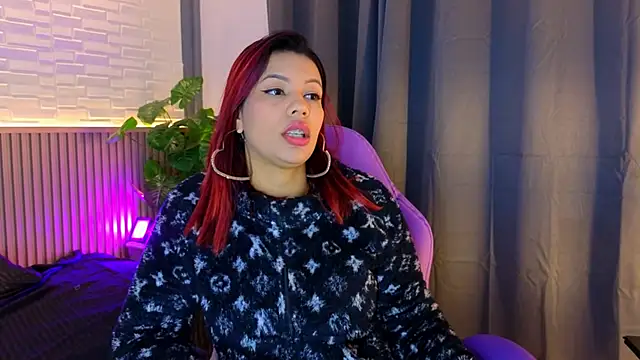 TiffanyWalk online show from November 6, 11:27 am