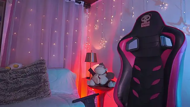 Madison Mayer online show from January 10, 2:22 pm