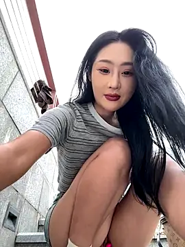 linger-23 online show from October 24, 8:43 am