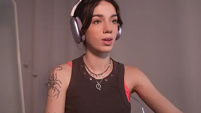 mystica  online show from December 1, 9:35 am