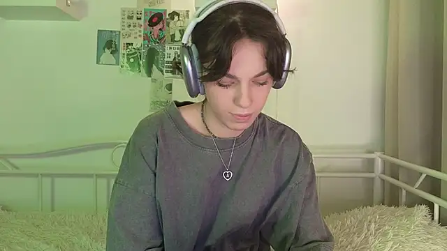 mystica  online show from October 2, 9:47 am