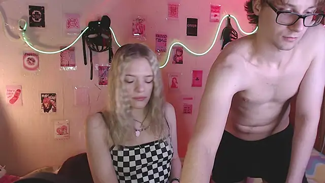 Your Horny Friends online show from September 26, 3:42 pm