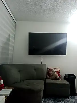 LEIDY LORENA online show from January 7, 2:04 am