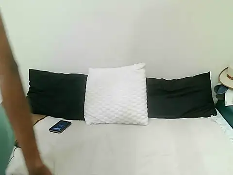 DevineChic online show from November 10, 7:53 pm