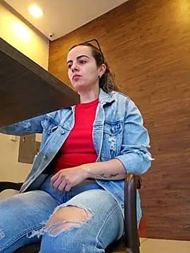 Sairy  online show from April 6, 10:00 pm