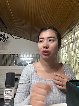 alice kingsley  online show from March 27, 8:09 pm