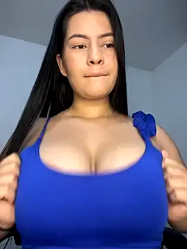 Saanvi21 online show from October 31, 10:19 am