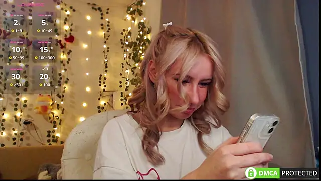 Mia  Kitty online show from September 26, 6:49 pm