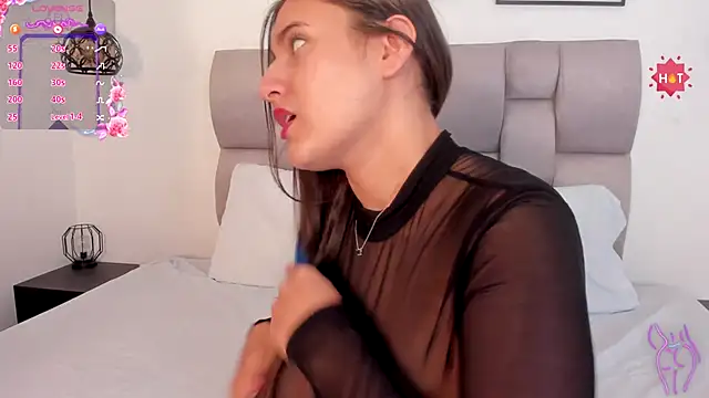 Hanna Evans   online show from November 20, 12:28 pm