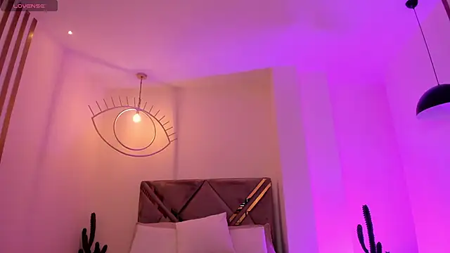 MaiaCollins online show from April 18, 7:58 pm