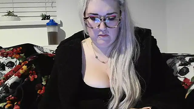 Sizzling Indie36 online show from September 11, 9:37 pm