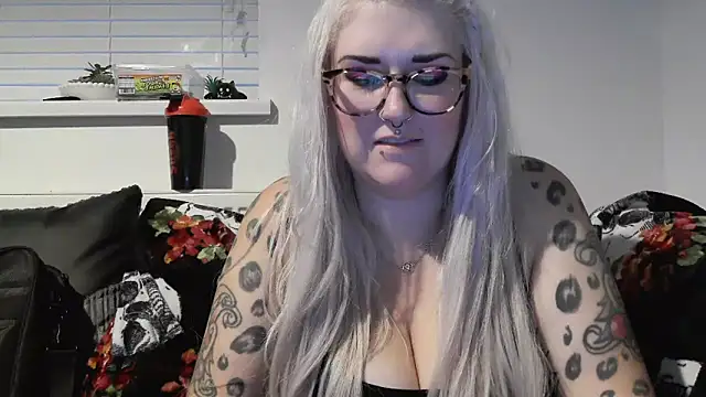 Sizzling Indie36 online show from September 17, 6:17 pm