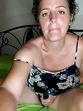 emiliemilf online show from February 17, 7:18 am