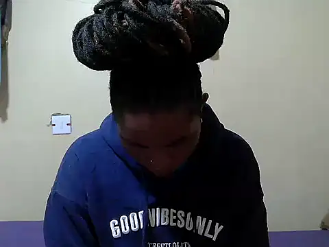 Creamy-Aisha online show from November 28, 5:16 pm