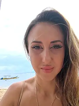 Brilliant-Splashes online show from December 20, 3:43 am