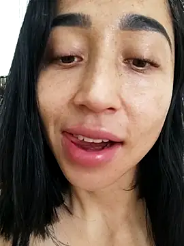 Elowyn online show from September 27, 5:20 pm