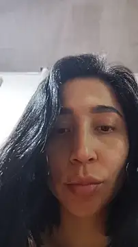 Elowyn online show from April 21, 10:39 pm