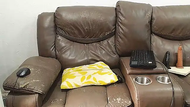 AriesCake online show from February 23, 1:32 pm