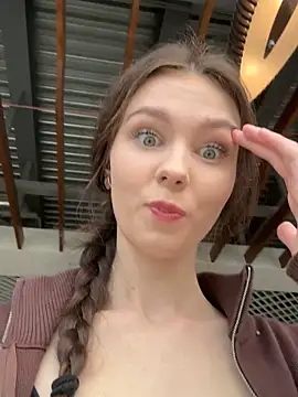 MilaBee online show from September 11, 8:25 am