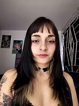 KARINNA  RAVEN online show from April 6, 10:44 pm