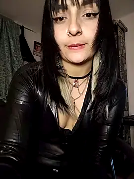 KARINNA  RAVEN online show from February 6, 12:14 am