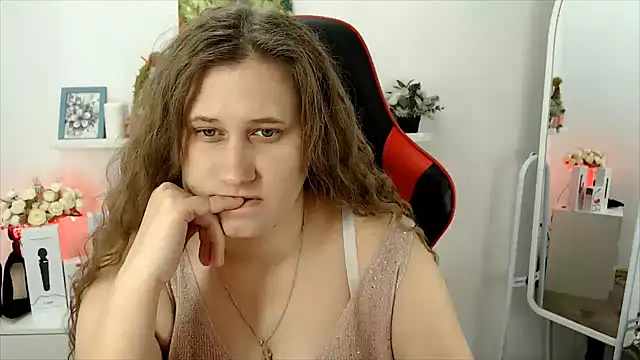 Lucky Lana online show from September 25, 2:32 am