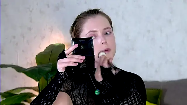 AshleyD  online show from November 6, 2:01 pm