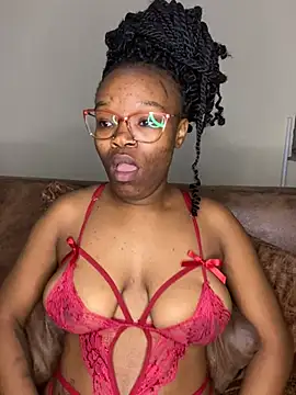 YummyMelanin117 online show from February 13, 6:42 pm