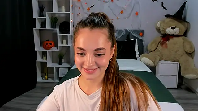 MelanieAlves online show from October 15, 4:20 pm