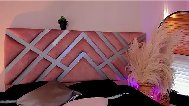 viol collins   online show from September 11, 7:58 pm