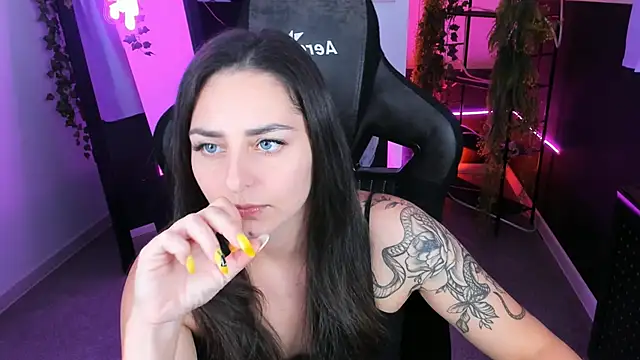 ValeriiMills online show from October 2, 5:07 pm